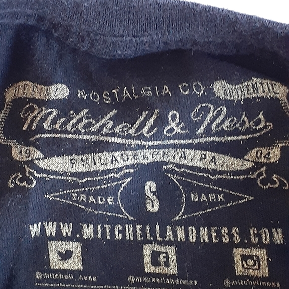 Vintage 2000 Mitchell & Ness Allen Iverson 76ers Tee Shirt Size Small - Picture 6 of 11